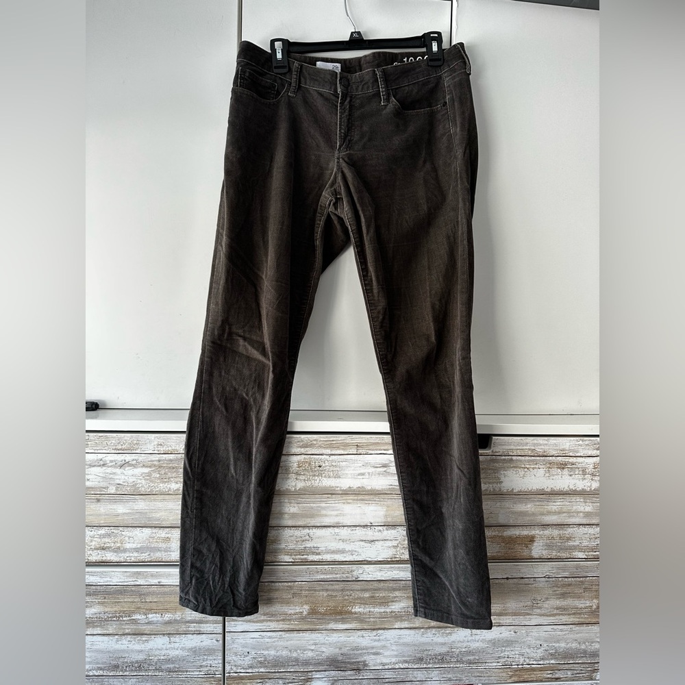 GAP faux velvet jeans in size 29 inch waist. Charcoal color,excellent condition.